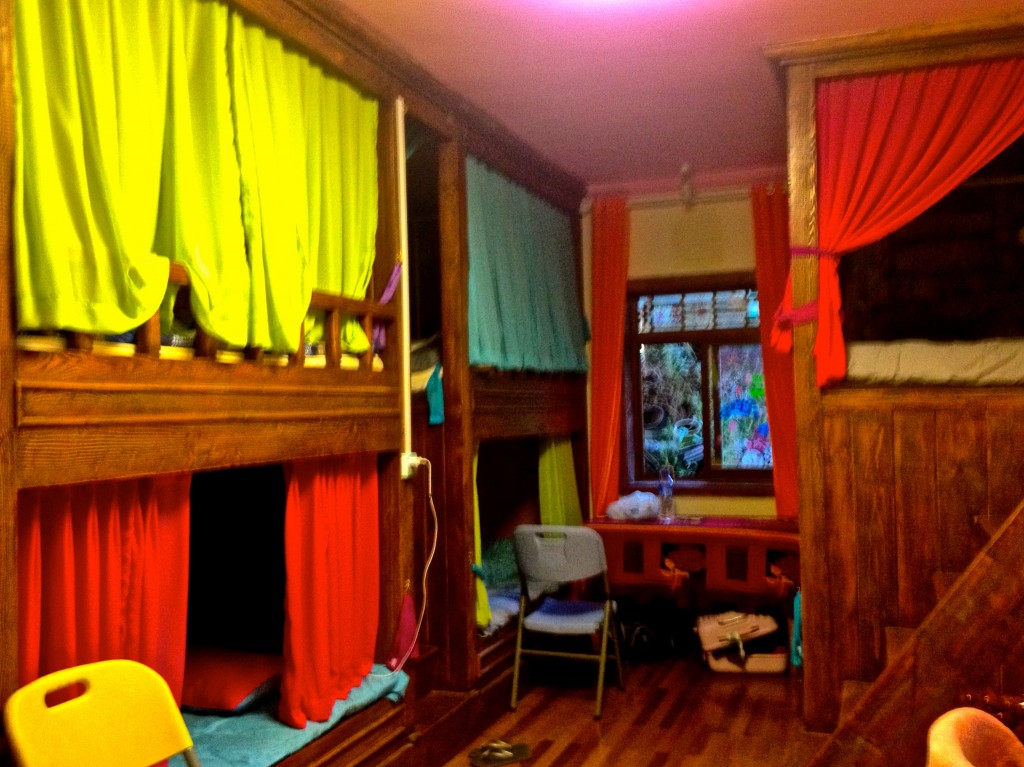 october inn, lijiang